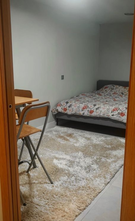 bedroom with double bed bedroom